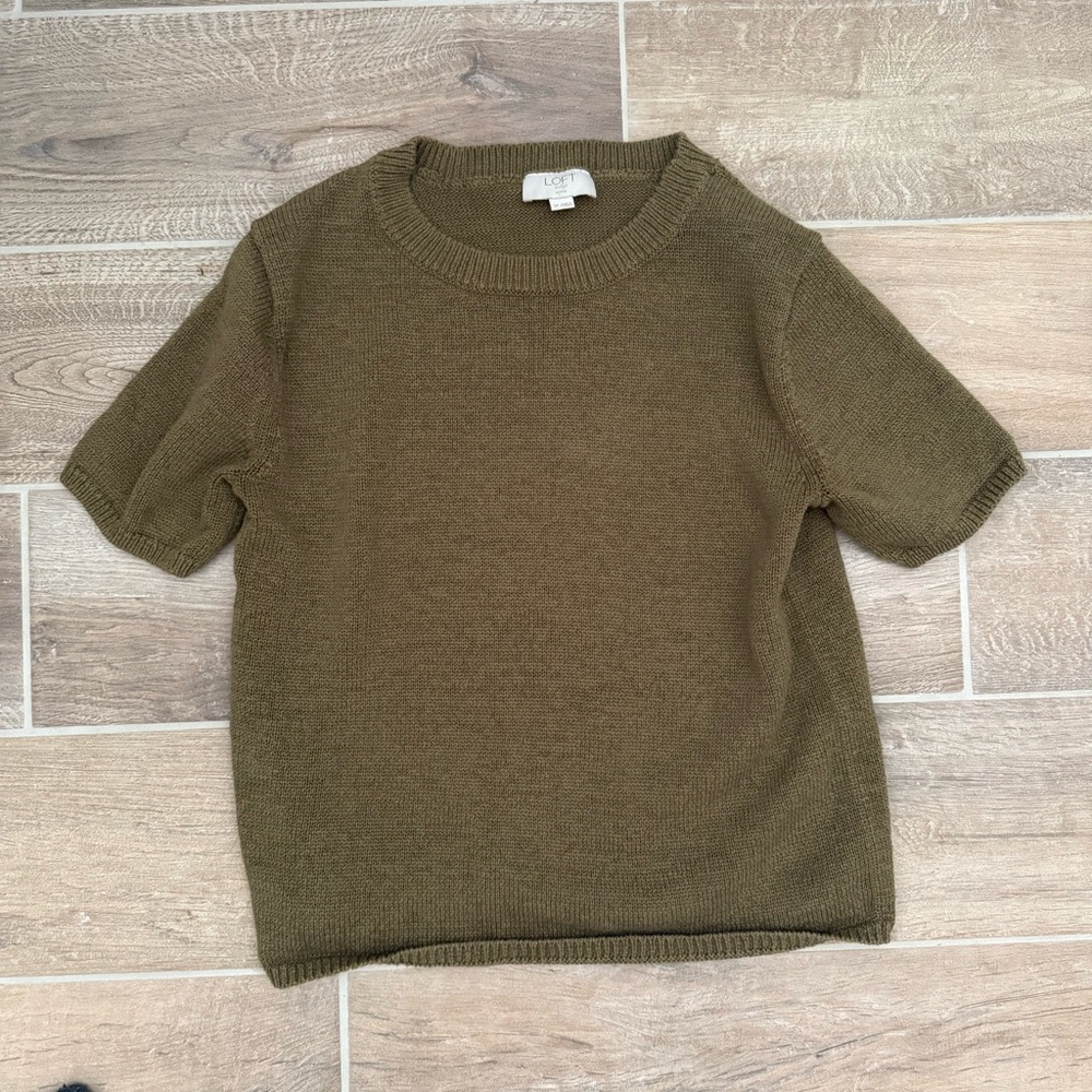 LOFT Olive Knit Short Sleeve Sweater